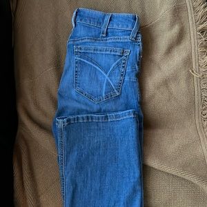 Ariat size 27r